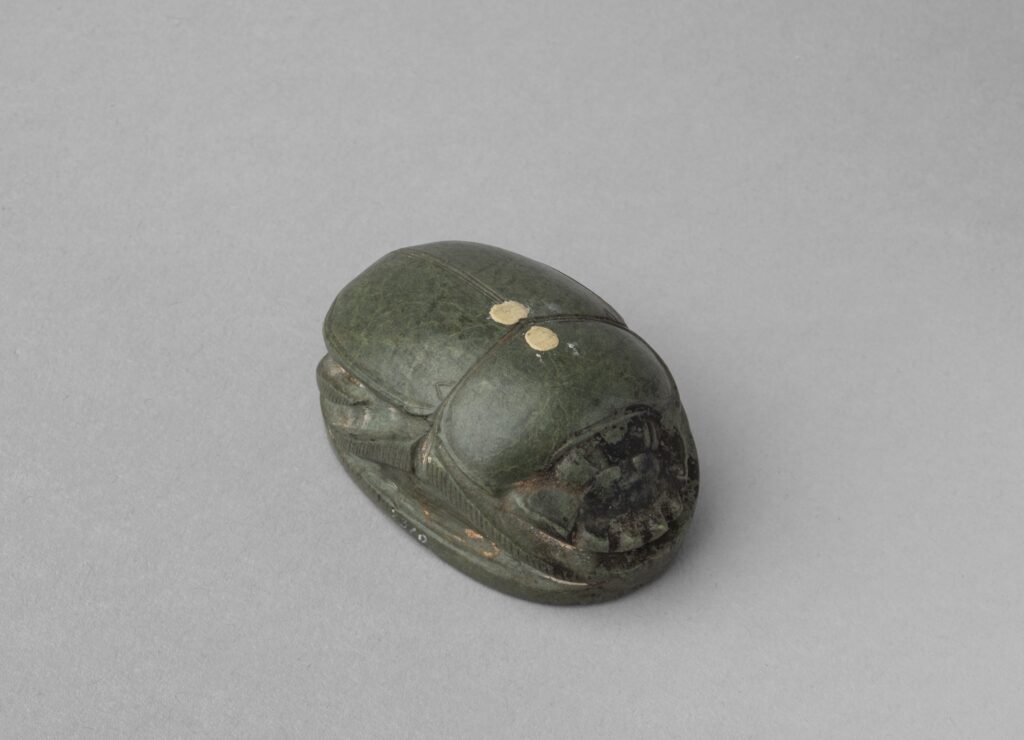Heart scarab Serpentinitelabel QS:Len,'Heart scarab Serpentinite