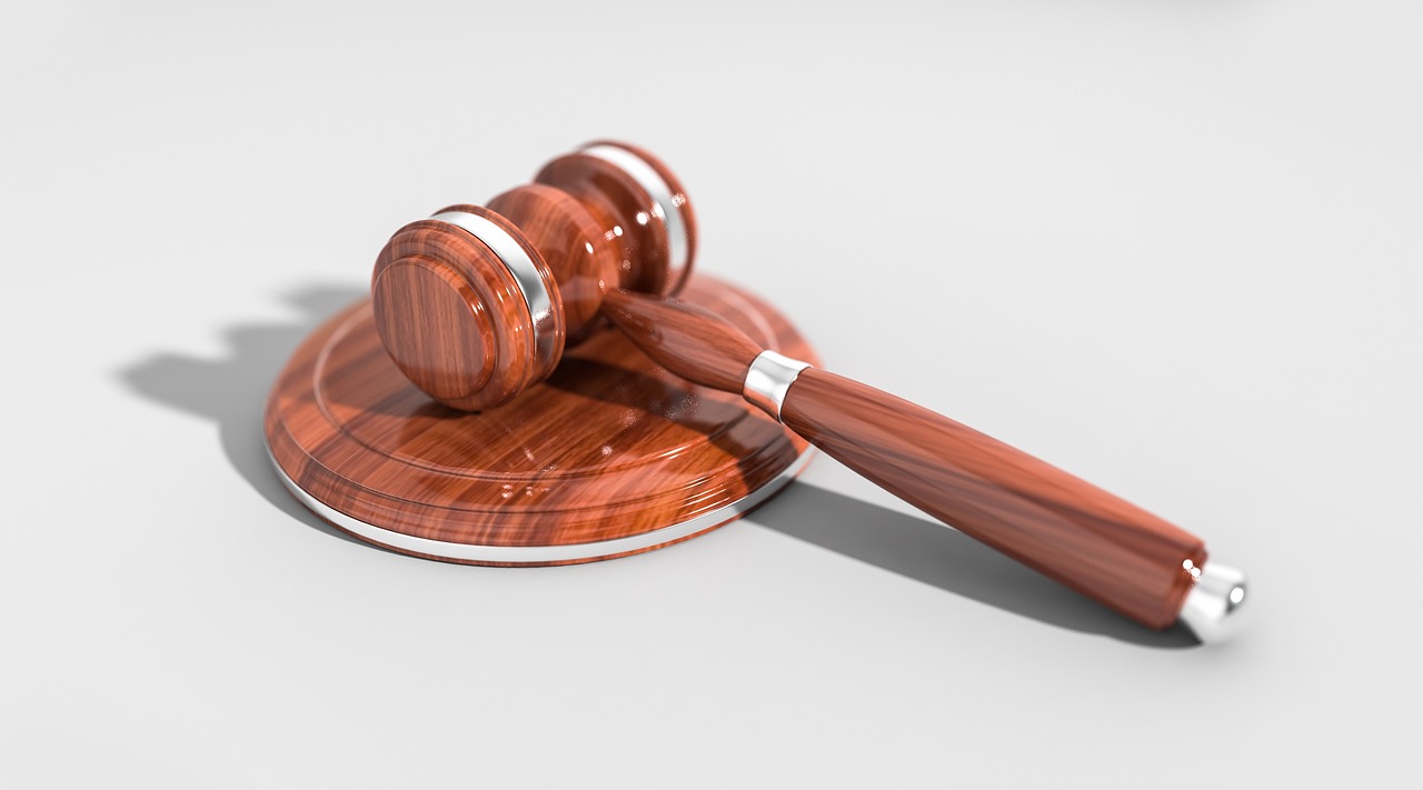 Legal Systems in Chaos (image credits: pixabay)