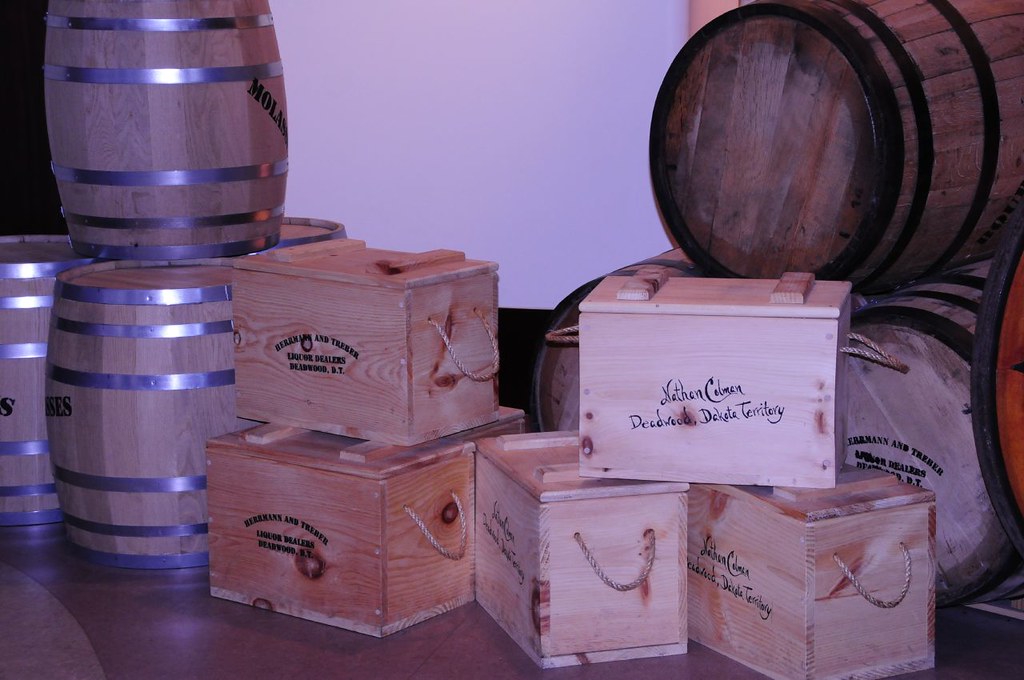 Wooden Packaging: The Trojan Horse of Insect Transport (image credits: flickr)