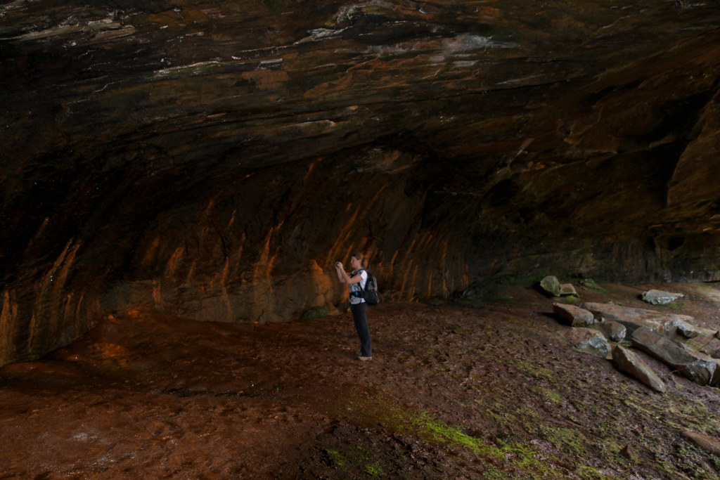The Underground Kingdom: Alabama's Hidden Cave Systems (image credits: flickr)